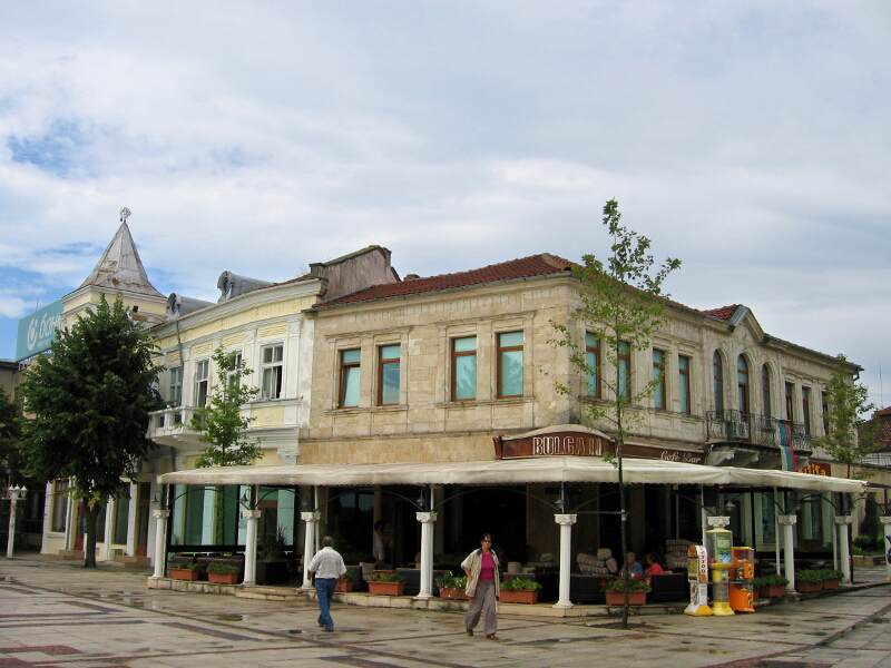 Стари градски сгради в центъра на Каварна