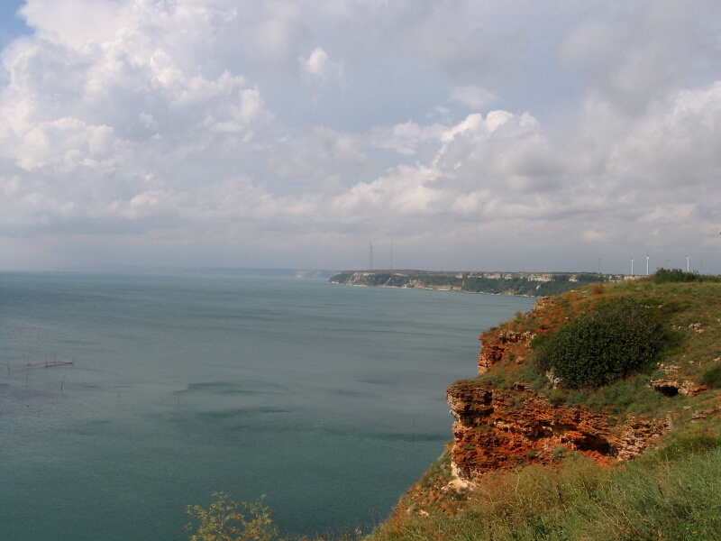 Морският бряг на юг от Българево